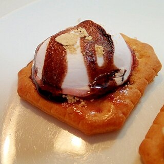 苺ジャムとマシュマロとチョコきな粉の焼きクラッカー